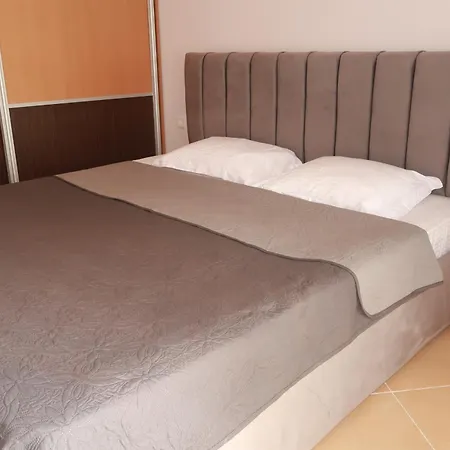 Valeon One Apartment